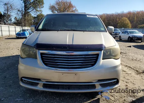 2013 Chrysler Town & Country Touring z USA, uszkodzony, nr VIN 2C4RC1BG7DR525955